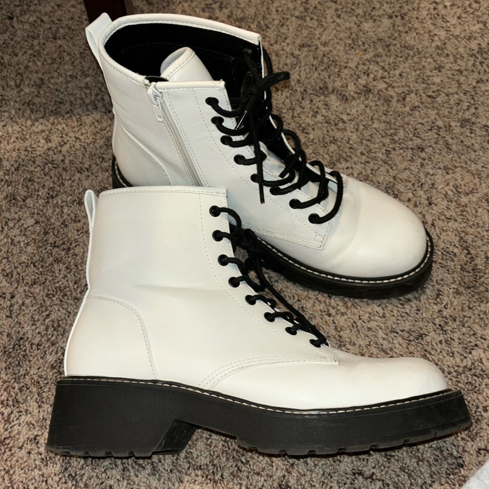Madden girl boots size 10